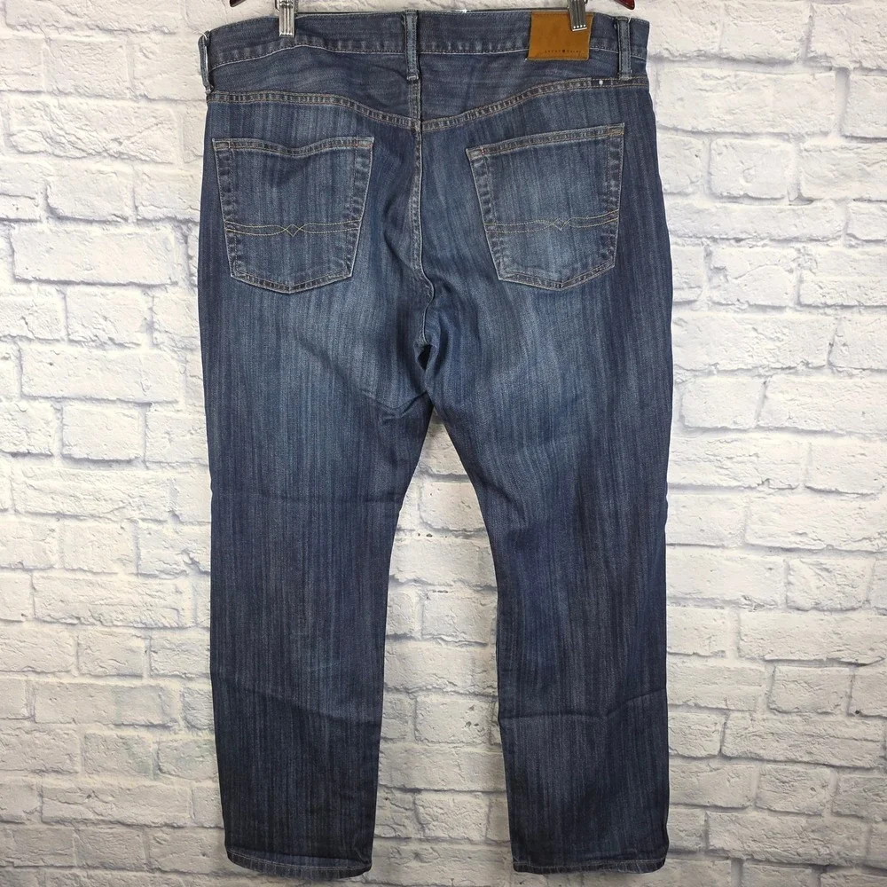 Lucky Brand 221 Original Straight Mens Jeans Dark Wash Blue Denim Size 38X30